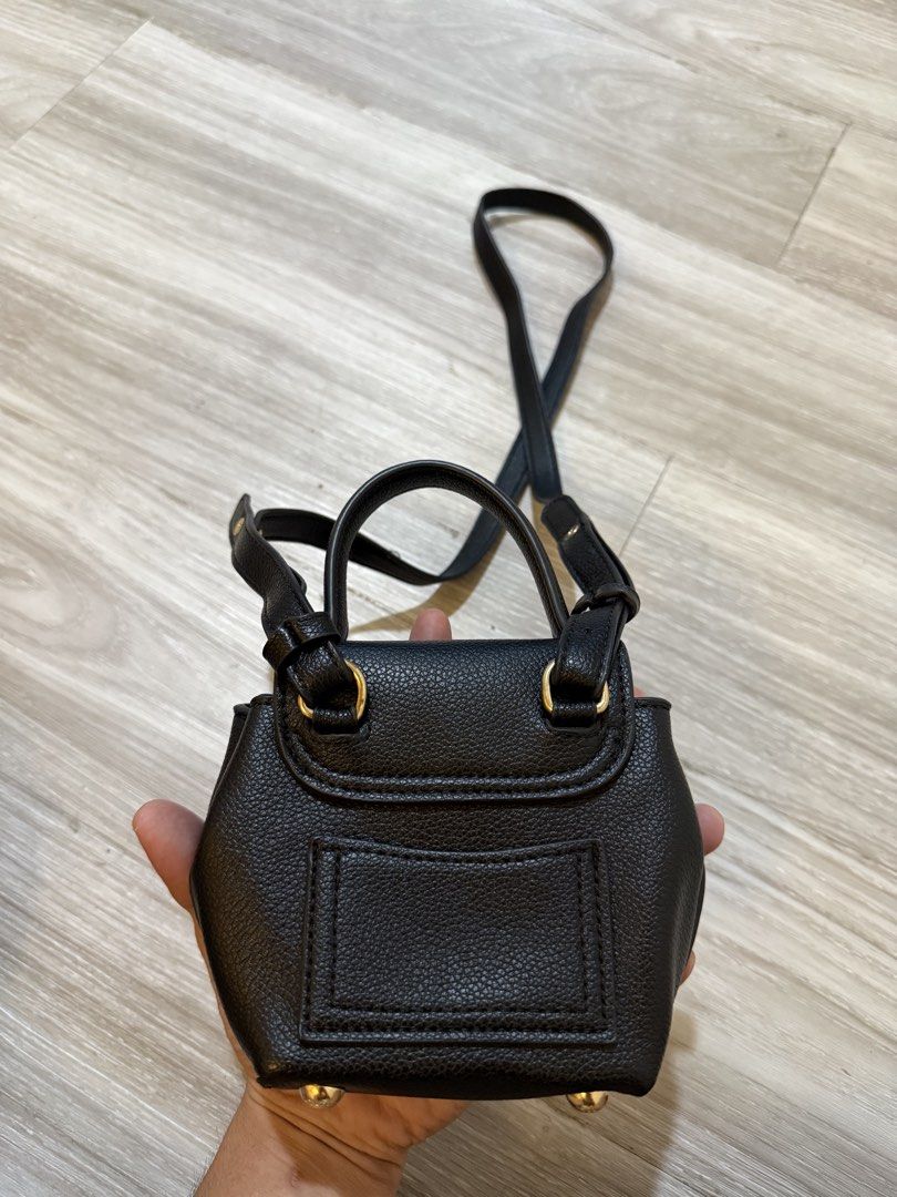Polène Numéro Un Micro (Category: Luxury Bags & Wallets) located in Taguig. Submitted by thesocialthrift (Listing ID 1469796511, Image 3). Description: For sale Polène Numéro Un Micro No inclusion No flaws As new condition .