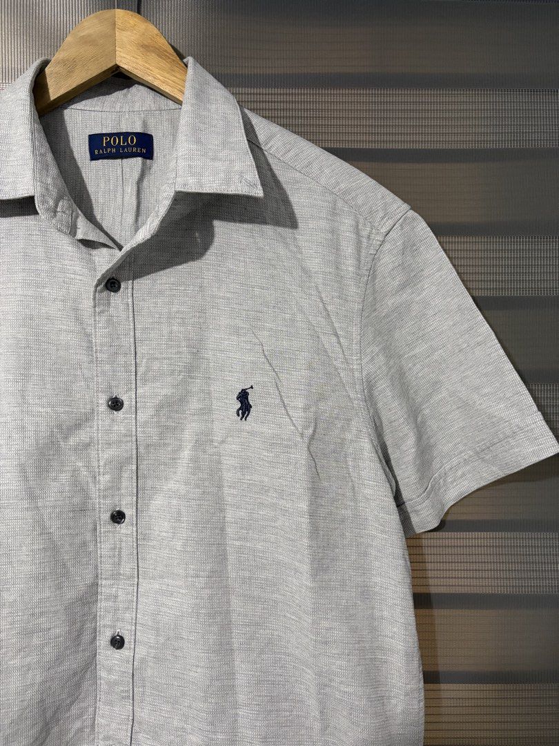 Polo Ralph Lauren Short Sleeve Button-Down Shirt (Category: Tshirts & Polo Shirts ) located in Las Pinas. Submitted by jaymar1999 (Listing ID 1469759918, Image 2). Description: Polo Ralph Lauren Short Sleeve Button-Down Shirt Size Medium Dimes L27xW21 No issue Excellent condition Price 599+Sf Location Manila Las Piñas.