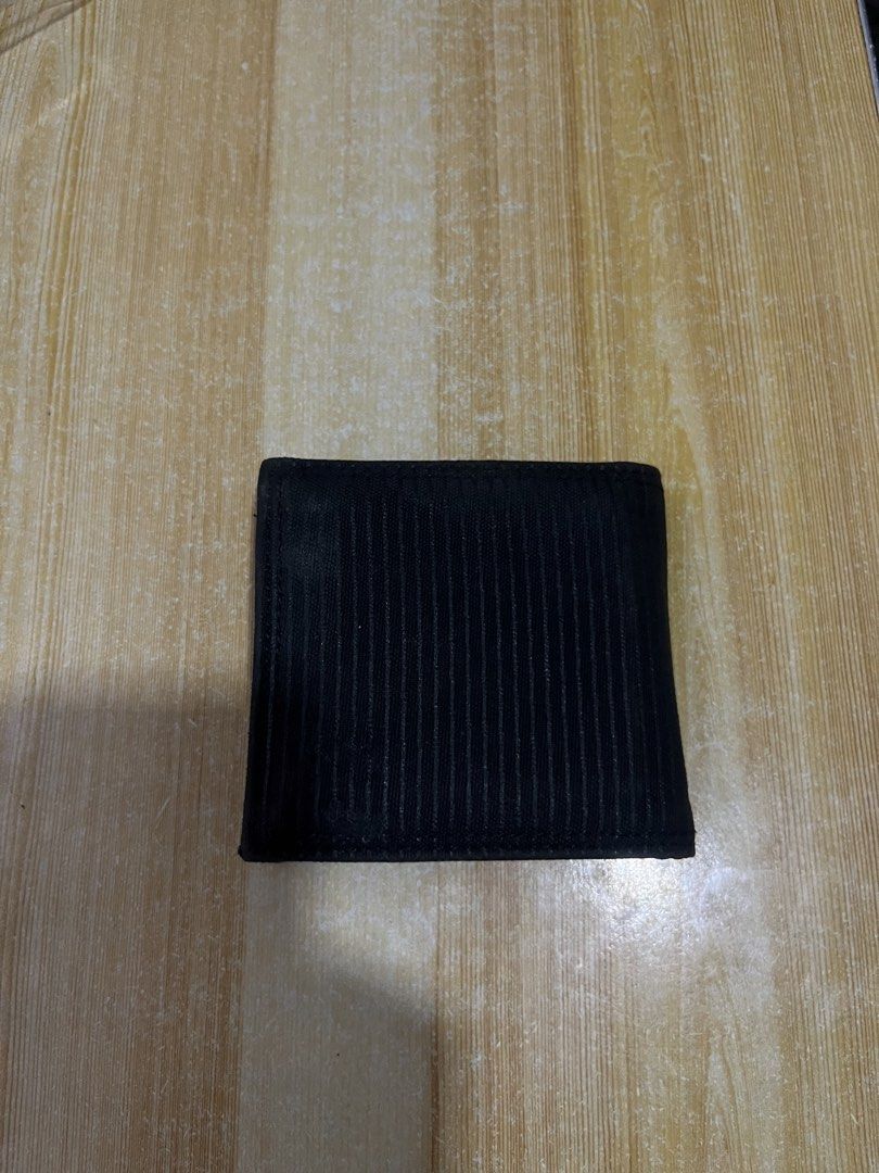 porter yoshida wallet (Category: Belt bags, Clutches and Pouches) located in Cebu City. Submitted by fierce.vincent (Listing ID 1469851247, Image 2). Description: porter yoshida wallet excellent condition 950 add sf.