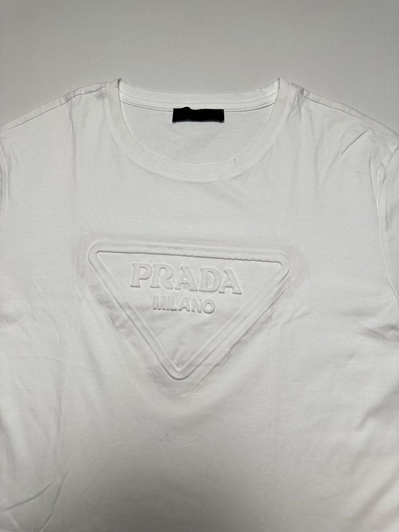 PRADA Milano (Category: Tshirts & Polo Shirts ) located in General Santos City (Dadiangas). Submitted by uragon.apparel (Listing ID 1469899898, Image 3). Description: PRADA Milano Excellent Size Medium 21/27.