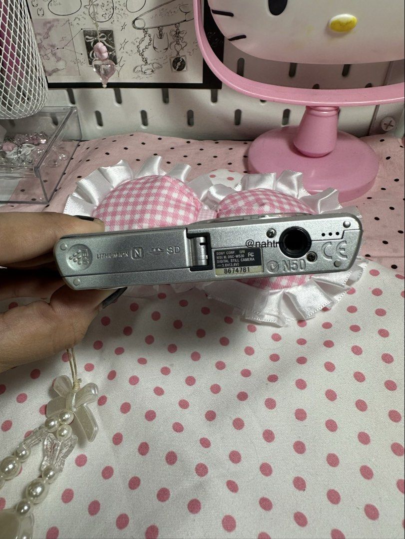 Preloved Sony Cyber-shot DSC-W530 (Category: Cameras) located in Mariveles. Submitted by nahtmystyle (Listing ID 1469823474, Image 3). Description: SONY CYBERSHOT DSC W530 (Silver) 14 Megapixels CCD sensor 4x Optical zoom ISO 80-3200 Flash is working Zoom is working Inclusions: Camera (2) Battery Sony charger new 32gb SD card Sony pouch rfs: buying new camera - last price. 📍BATAAN 🖇️MOP: Gcash 🖇️MOD: Flash Express.