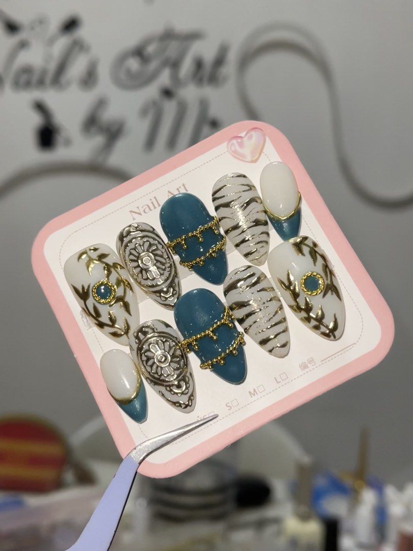 Press On Nails (Category: Hands & Nails) located in Manila. Submitted by purebear_480278 (Listing ID 1469904476, Image 1). Description: ✨Looking for beautiful, handmade press-on nails? I’ve got you covered! 💅 Made-to-Order & Customized Press-On Nails 🍀Price range ₱150-₱350 only ! 📦 Bulk orders are welcome 📍 Available in Taguig & Tondo Every set is carefully crafted to match your style and make your nails look salon-perfect. ✅Inclusions •Nail 