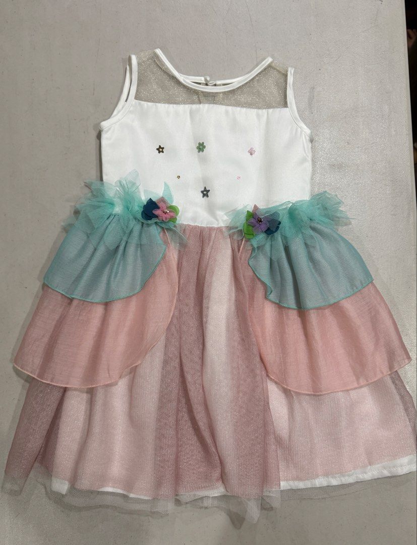 Princess dress (Category: Babies & Kids Fashion) located in Mandaluyong City. Submitted by lovely_things_ph (Listing ID 1469851781, Image 1). Description: .