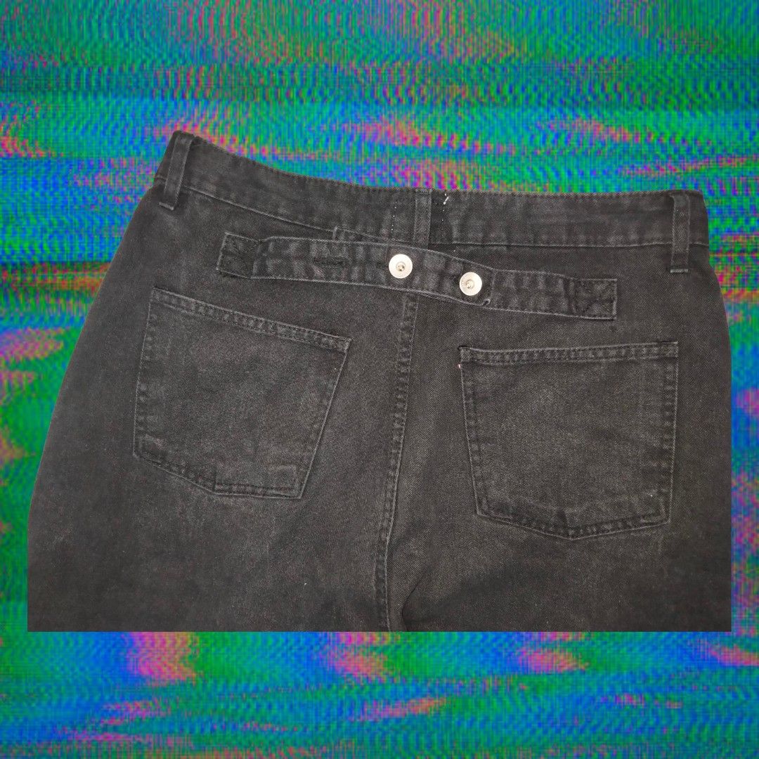 Promenade Washed Jeans (Category: Jeans) located in Cavite. Submitted by cuntfuckingdoit (Listing ID 1469902702, Image 3). Description: Promenade Washed Jeans •₱350 + SF (JNT) (Gcash/Paymaya) •w: 32 l: 40 leg hole: 10 (inches) •good condition • riveted back • 100% cotton •no other issues than the fade • meetup: around dasma • color may vary due to lighting.