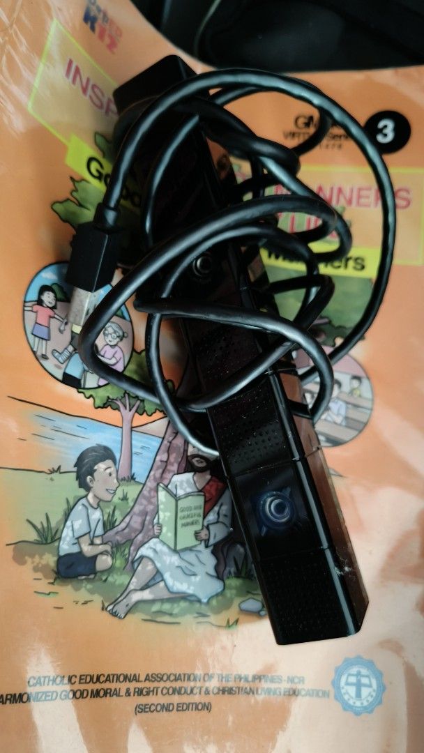 PS4 CAMERA AND Controller charger (Category: Cables & Chargers) located in Manila. Submitted by ryenne_leigh (Listing ID 1469769563, Image 2). Description: .