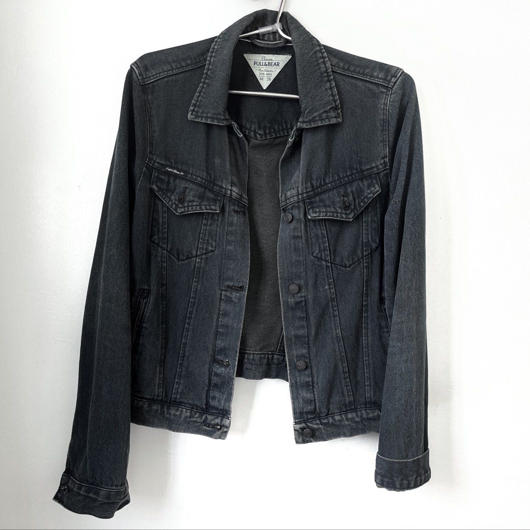 Pull & Bear Denim Jacket (Category: Coats, Jackets and Outerwear) located in Angeles City. Submitted by ingosstuff (Listing ID 1469646045, Image 1). Description: Selling my Pull & Bear Denim Jacket for 600 pesos. Best fits people who are 5’0-5’5ft, with XS-S build. Unisex Denim Jacket. No tears. Complete buttons. Great jacket with 8 total pockets. (4 outer, 4 inner) <Measurements> Length front: 22 inches Length back: 19.5 inches Width: 19.5 inche