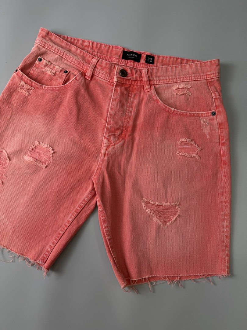 Pull&Bear Pink Ripped Denim Shorts Size EUR 42 (Category: Shorts) located in Marikina City. Submitted by grindmanila (Listing ID 1469915918, Image 2). Description: MEDIUM - LARGE FITS✅ SIZE EUR 42 / MIX 32 DIMENSION: 32 - 34 W / 18 L.