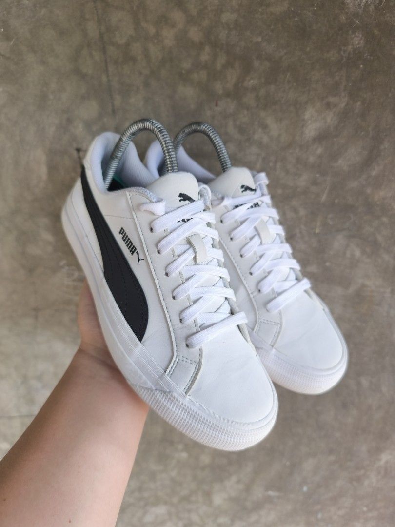 Puma Smash Vulcanised V3 Low Trainers (Category: Sneakers) located in Baguio. Submitted by soleseekerph (Listing ID 1469902756, Image 2). Description: US 5.5M, 6.5W, Euro 37.5, 23.5 cm Excellent condition.