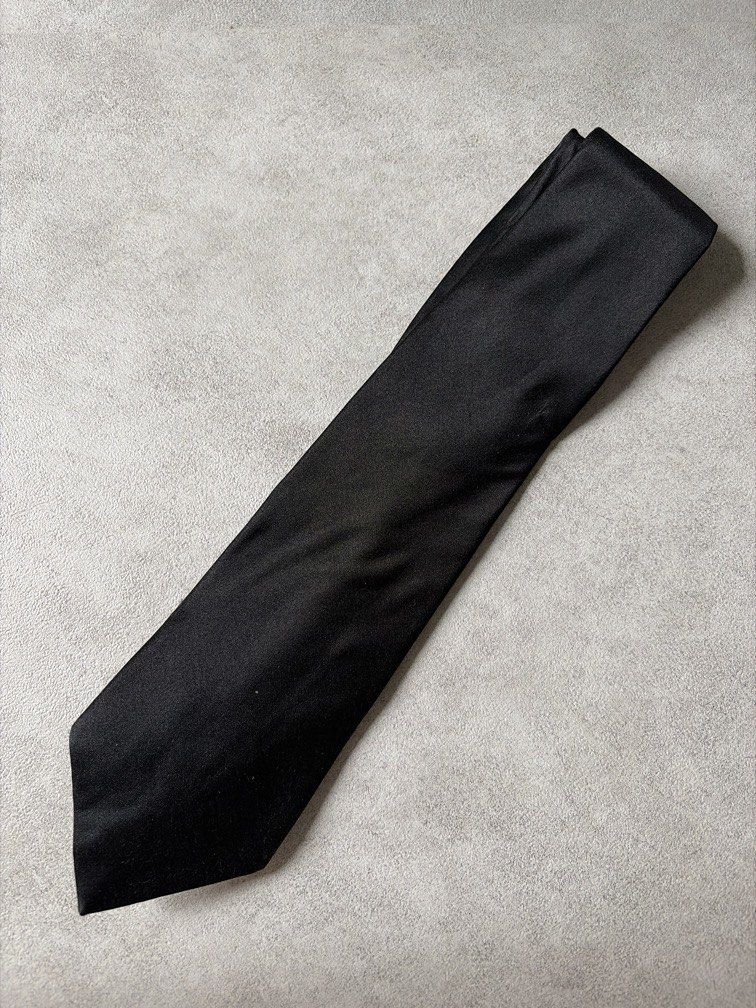 Pure Black necktie (Category: Ties) located in Pasig City. Submitted by chamoisee (Listing ID 1469823395, Image 1). Description: .