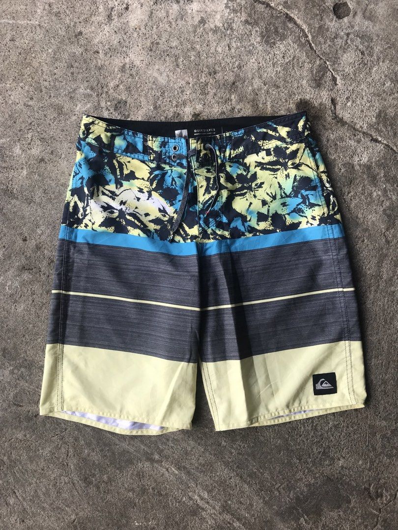 Quiksilver boardshort (Category: Swim Trunks & Board Shorts) located in Ligao. Submitted by klaifinds (Listing ID 1469812391, Image 1). Description: Forsale Quiksilver boardshort Dimes 30/19 Excellent condition 10/10 color rate 650 plus sf 📥📥📥📥.