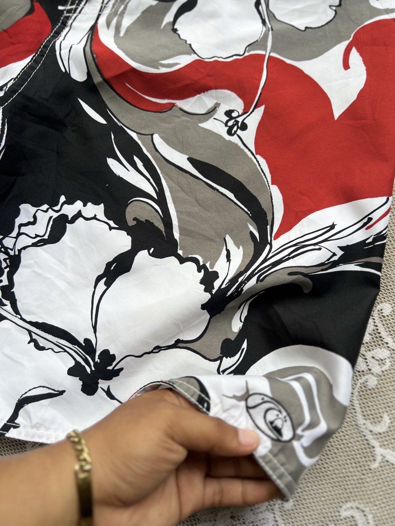 Quiksilver Silver Edition Board Shorts (Category: Swim Trunks & Board Shorts) located in Manila. Submitted by trustedmichael. (Listing ID 1469769863, Image 2). Description: Quick silver W 34 on tag 34-36 L 21 - Brand: Quiksilver (Silver Edition) - Design: Striking black, white, red, and grey floral graphic print - Waist: Drawstring closure with a secure fly lace-up design - Storage: Handy side cargo pocket on the leg with flap closure - Ideal for