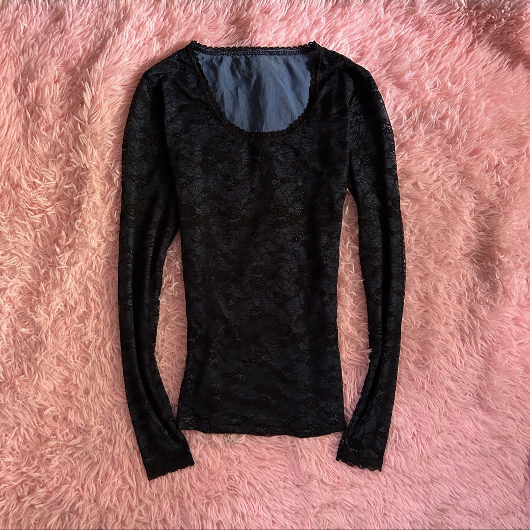 quintessential y2k lace longsleeve top (Category: Longsleeves) located in Liloan. Submitted by fairymary.ph (Listing ID 1469873640, Image 1). Description: READ BIO BEFORE BUYING✨ P180+sf medium black/blue no tag no issue .