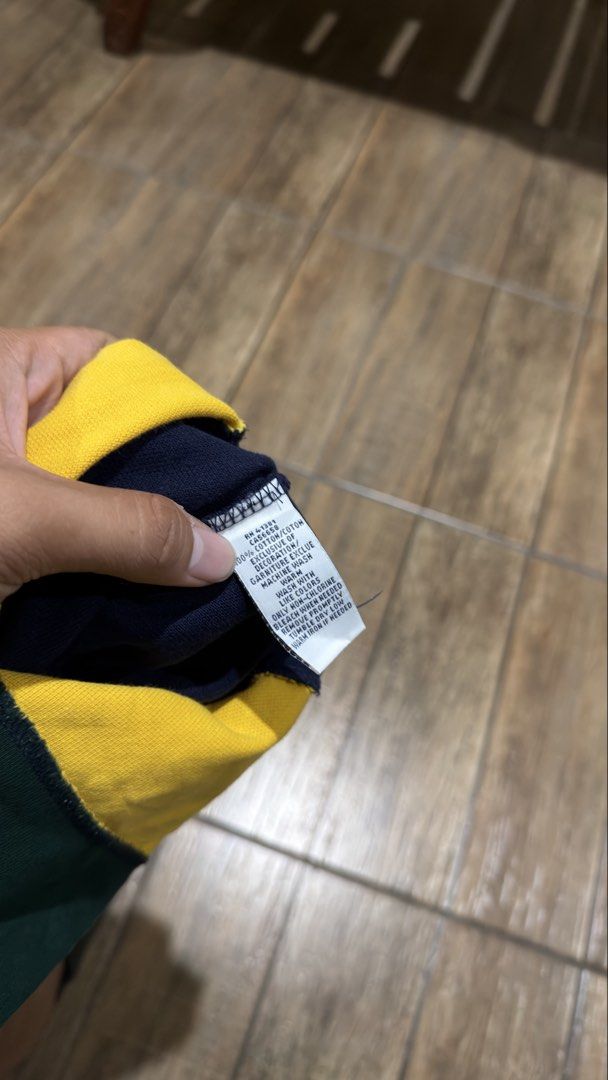 RALPH LAUREN COUNTRY POLO (Category: Tshirts & Polo Shirts ) located in Manila. Submitted by urban-vintage_2 (Listing ID 1469862792, Image 3). Description: ISSUE: NONE (NEED WASH) MOP :GCASH (NO COD) SHIP VIA: LALAMOVE & J&T LOCATION: PASIG CITY LENGTH: 32 WIDTH : 24.