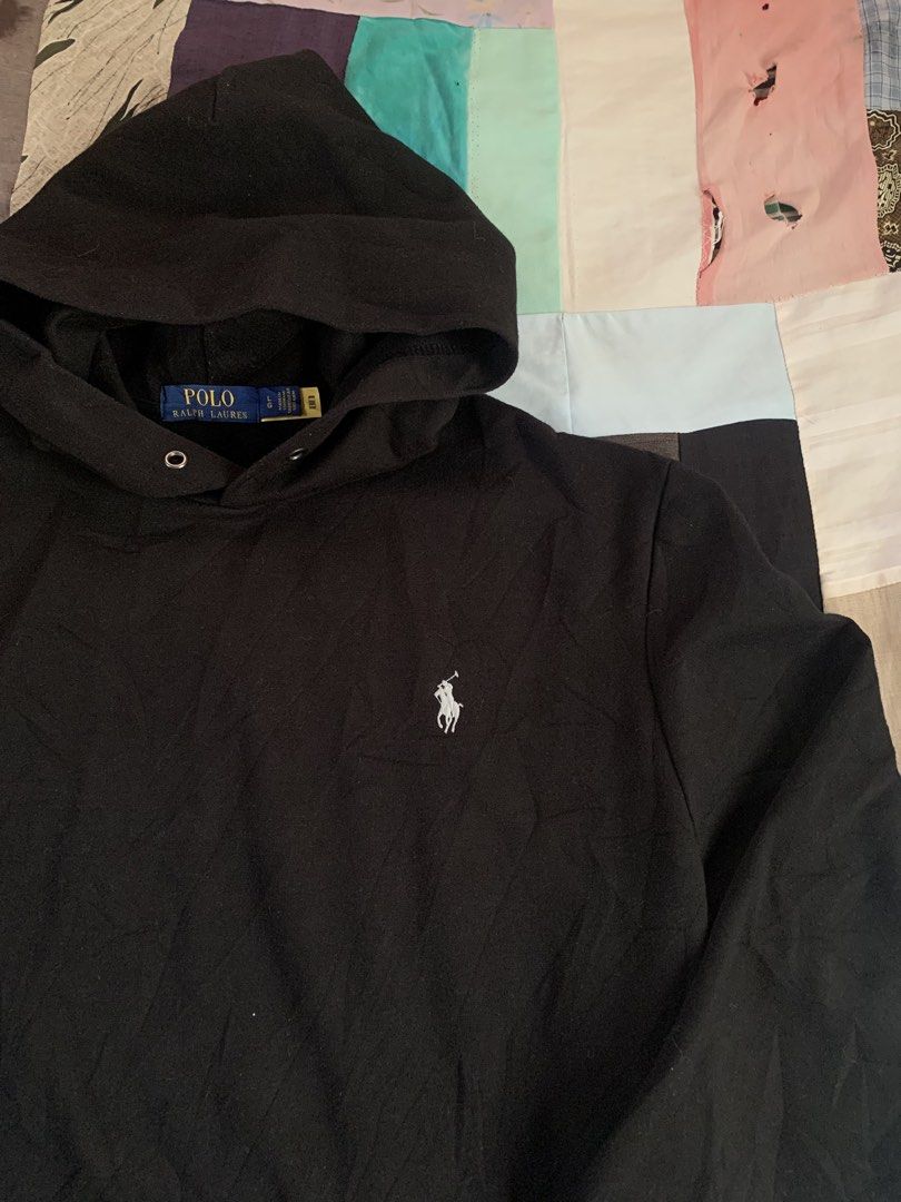 Ralph Lauren Hoodie (Category: Hoodies) located in Cebu City. Submitted by team13ios (Listing ID 1469914375, Image 3). Description: Size-Large W-21-22 L-26-27 Good Condition Issue- Missing lace.