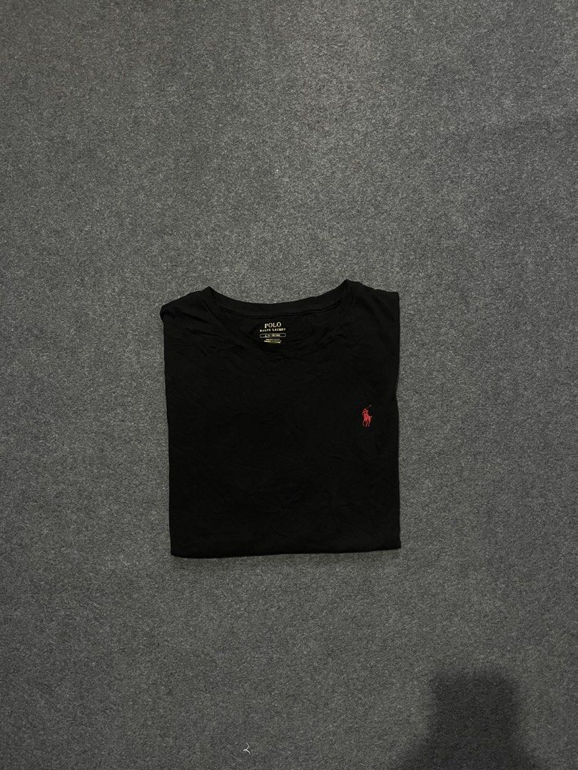 Ralph Lauren tshirt (Category: Tshirts & Polo Shirts ) located in Lapu Lapu. Submitted by jhonrener41426 (Listing ID 1469823596, Image 1). Description: Size large Waist-22 Length-28 Excellent condition Color rate 9.8/10 Authentic Issue none .