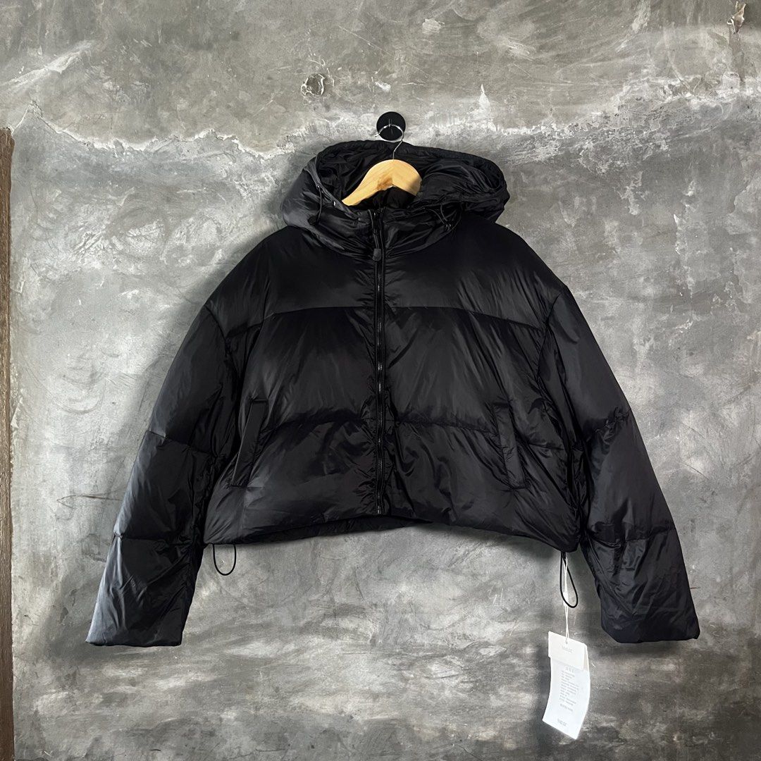 RANDOM DOWN PUFFER CROPPED JACKET Width 26 Length 20 Oversized fitting Brandnew 750 + SF (Category: Coats, Jackets and Outerwear) located in Minalin. Submitted by winterjacket.ph (Listing ID 1469817018, Image 1). Description: RANDOM DOWN PUFFER CROPPED JACKET Width 26 Length 20 Oversized fitting Brandnew 750 + SF .