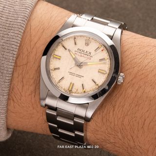 (Category: ) located in . Submitted by watchcollective (Listing ID 1469806443, Image 1). Description: .