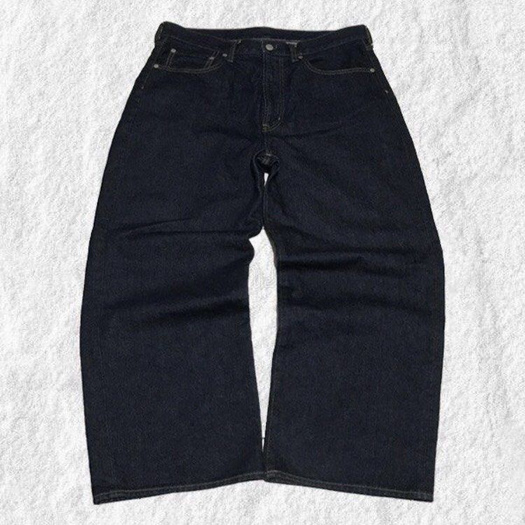 Raw Denim Pants GU (Category: Jeans) located in Quezon City. Submitted by thriftwithlaw (Listing ID 1469915217, Image 1). Description: 32 40 14 11.