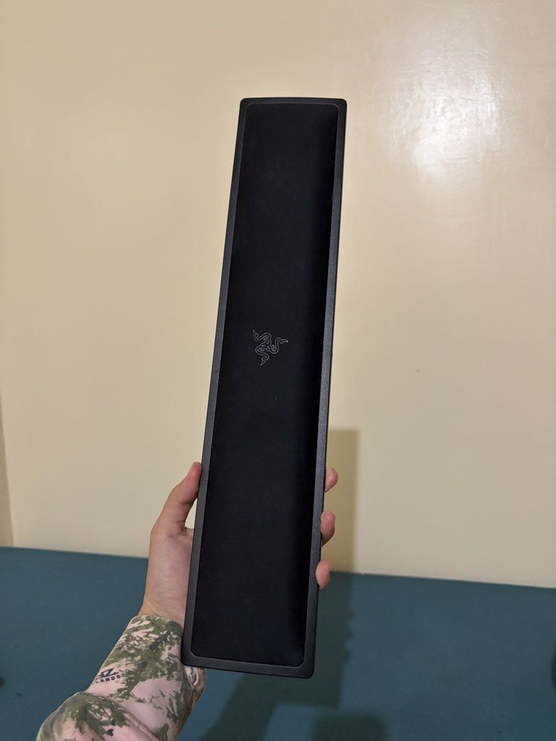 Razer ergonomic wrist rest full size keyboards (Category: Other Accessories) located in Baguio. Submitted by suffering (Listing ID 1469919868, Image 1). Description: Baguio location No flaws.
