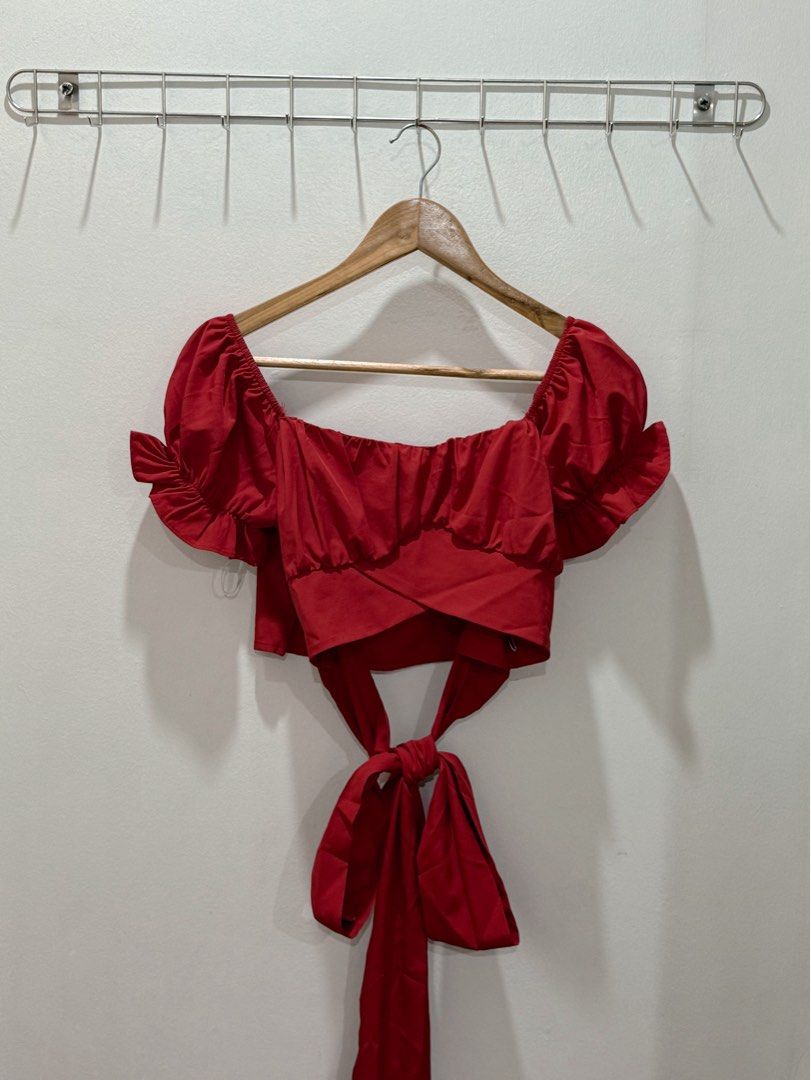 Red crop top (Category: Others Tops) located in Dasmarinas. Submitted by three_eleven.mnl (Listing ID 1469869239, Image 1). Description: - Shipping via J&T or same day delivery couriers. - Pick up: Salawag, Dasmariñas City, Cavite or BGC.
