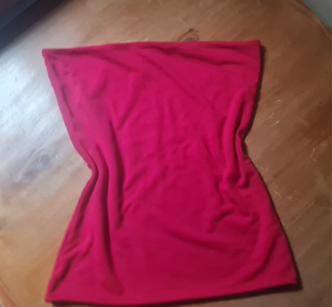 Red Puff Sleeve Button Front Top (Category: Blouses) located in Manila. Submitted by sayuyunara (Listing ID 1469836963, Image 3). Description: - Color: Bright red - Design: Short puff sleeves, ruffled neckline, and 3 front buttons - Fit: Relaxed and comfortable - Material: Soft fabric - Condition: Excellent casual piece for daily wear.