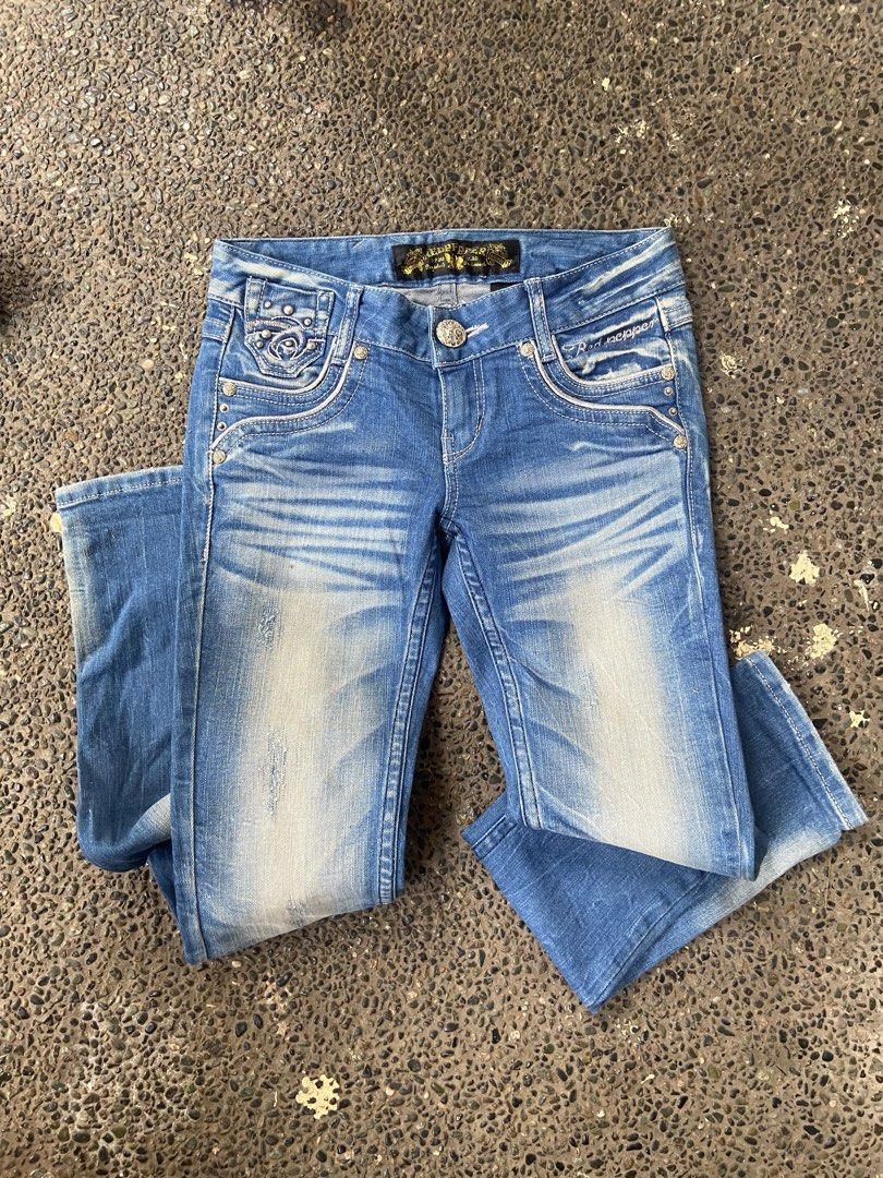 redpepper vintage pants (Category: Jeans) located in Baguio. Submitted by stickygarments (Listing ID 1469773204, Image 3). Description: red pepper y2k vintage pants condition:verygood size:27 lenght:40 leg hole:6.5 880.