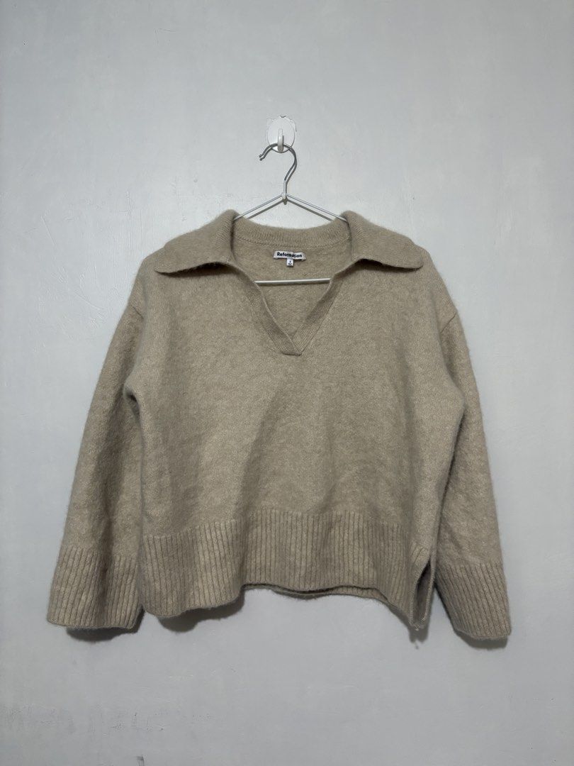 REFORMATION Cashmere Polo Sweater (Category: Longsleeves) located in Echague. Submitted by love.periii (Listing ID 1469770232, Image 1). Description: 𝐀𝐕𝐀𝐈𝐋𝐀𝐁𝐋𝐄 | Send your offer if interested. Please don’t ask obvious or clearly indicated questions—it will not be entertained. ❌ NO LOWBALLERS ❌ small on tag fits small-medium NO ISSUE payment: gcash shipping via j&t.
