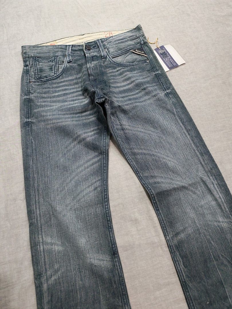 Replay moresk denim jeans (Category: Jeans) located in Baguio. Submitted by used_clothing2600 (Listing ID 1469835111, Image 3). Description: Replay moresk denim jeans brandnew condition size 28 on tag measurements waist 15.5 inches front rise 10 thigh 10.5 knee 8 length 43 leg opening 7.5 P 2,000.