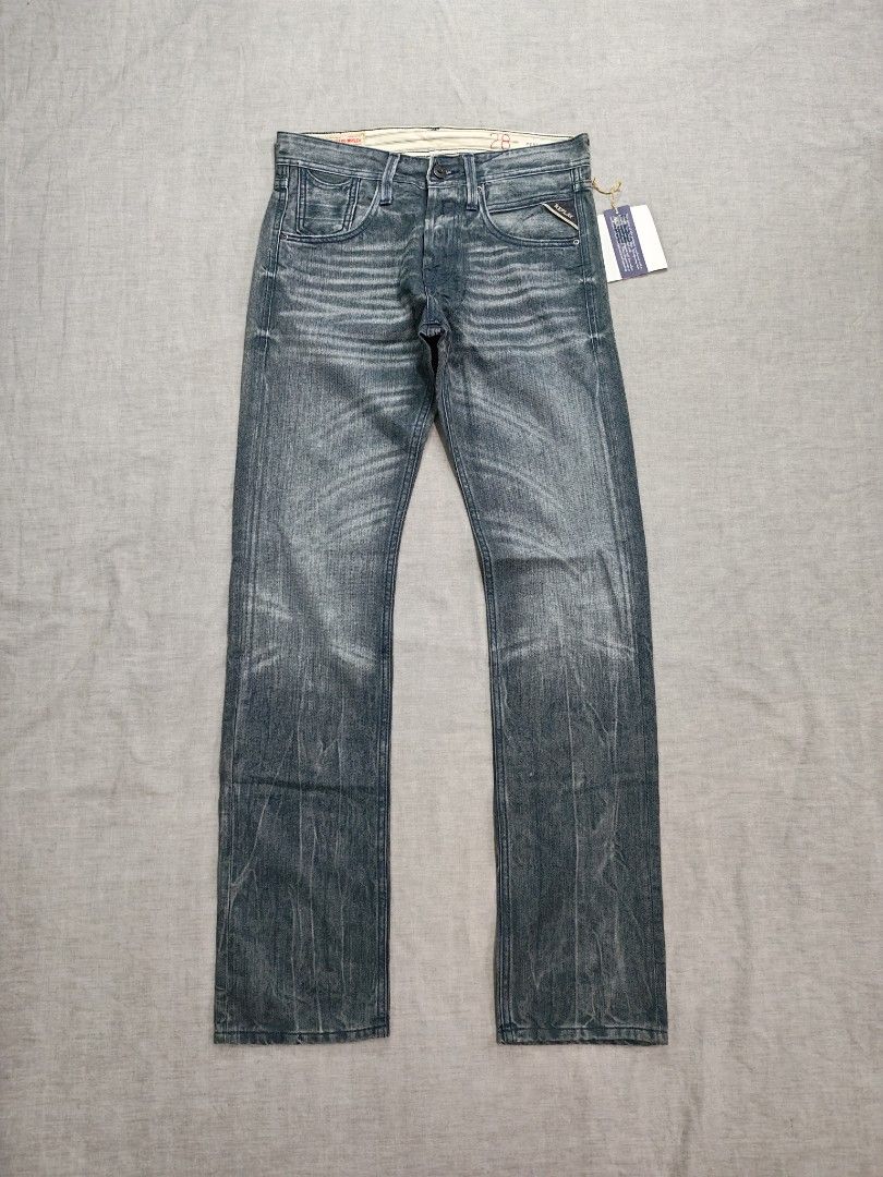 Replay moresk denim jeans (Category: Jeans) located in Baguio. Submitted by used_clothing2600 (Listing ID 1469835111, Image 1). Description: Replay moresk denim jeans brandnew condition size 28 on tag measurements waist 15.5 inches front rise 10 thigh 10.5 knee 8 length 43 leg opening 7.5 P 2,000.