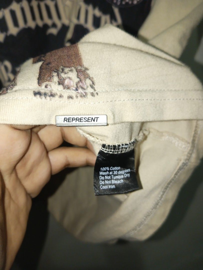 Represent Thoroughbreed Tee (Category: Tshirts & Polo Shirts ) located in Cebu City. Submitted by vicenwear (Listing ID 1469896492, Image 3). Description: Large ( 21.5x27 ) Good condition Stain issue ( see last pic ).
