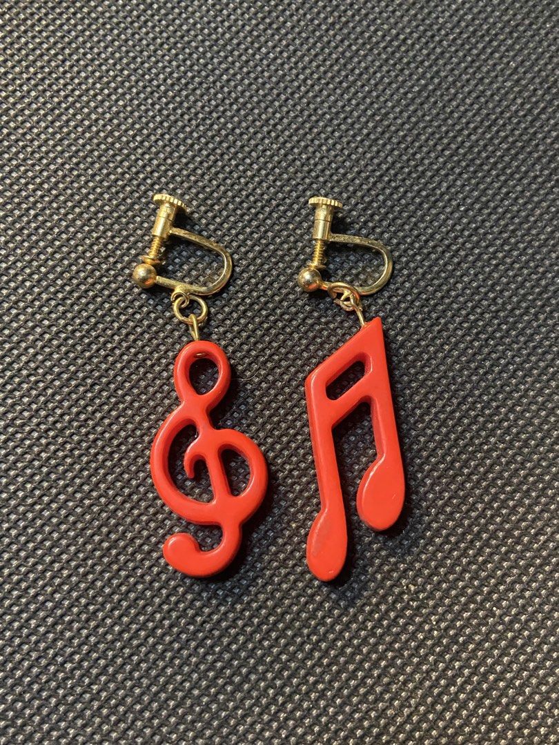 Retro Red Acrylic Musical Note Clip-On Earrings (Category: Earrings) located in Binan City. Submitted by retroz_collections (Listing ID 1469910135, Image 1). Description: .