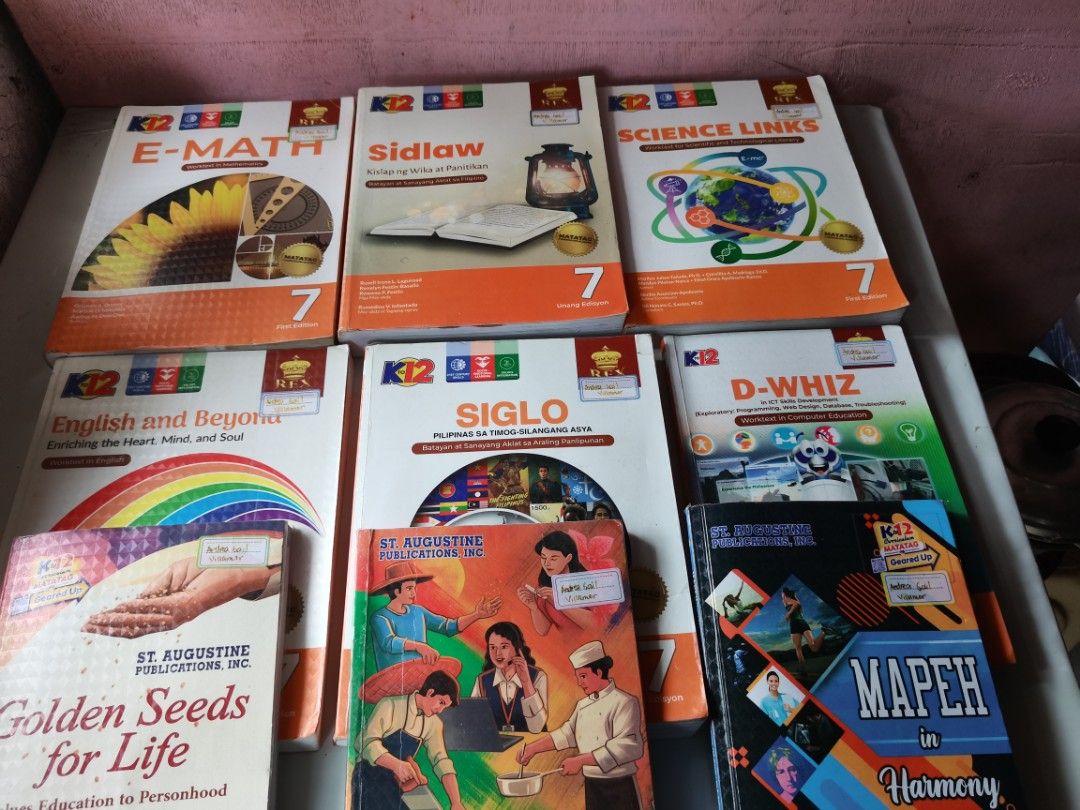 rex books (Category: Textbooks) located in Los Banos. Submitted by fiercedolphin_fd6d32 (Listing ID 1469766027, Image 1). Description: take all ( preloved books) okay lahat 9k bili ko isang set 2k na lang.