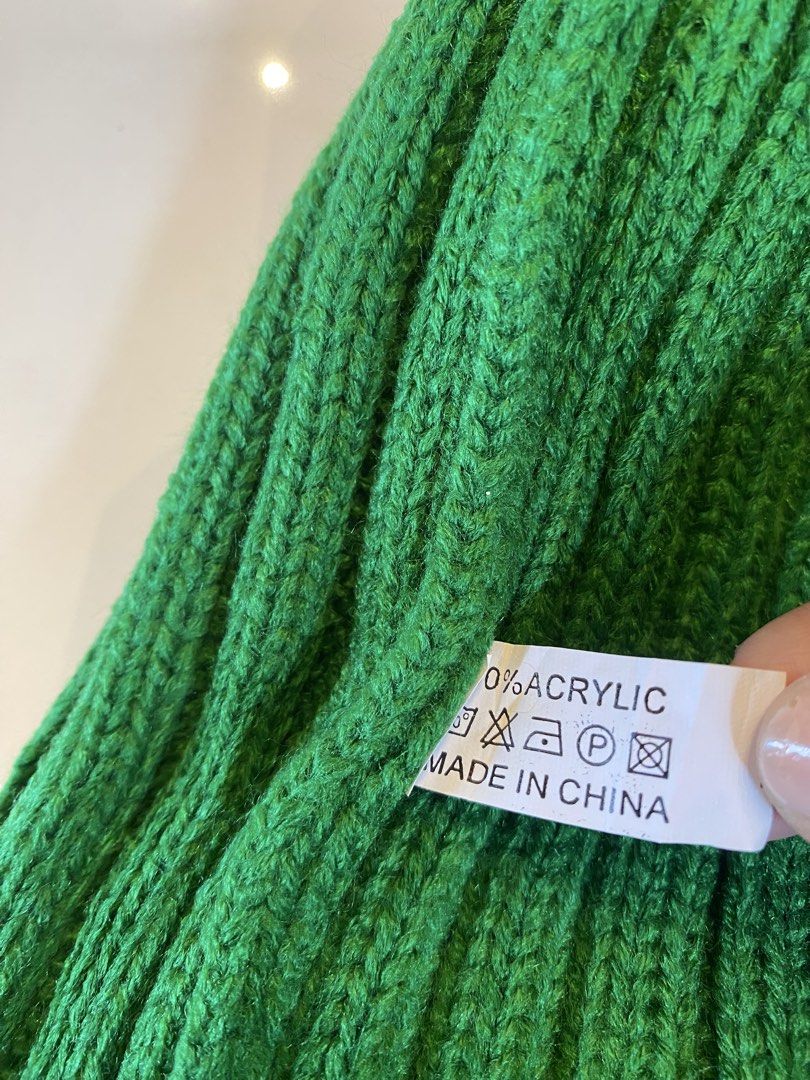 Ribbed knit beanie (Category: Hats & Beanies) located in Makati City. Submitted by indaysukaycloset (Listing ID 1469816772, Image 3). Description: Ribbed Knit Beanie - Emerald Green - 100% Acrylic - Thick Bonnet - Unisex - Baguio DETAILS: Brand: Japan Surplus / Generic - Quality Thick Knit Color: Emerald Green / Forest Green - aesthetic, trending! Material: 100% Acrylic - thick, warm, soft, stretchy, ribbed knit Size: Free Size / One Size - fits 
