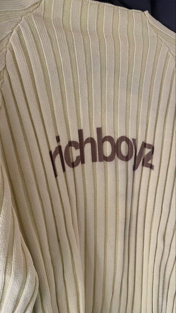 Richboyz Knitted Sweater (Category: Luxury Apparel) located in Makati City. Submitted by tonyalavaro (Listing ID 1469766313, Image 2). Description: Richboyz Knitted Sweater LARGE SIZE Slightly Negotiable.