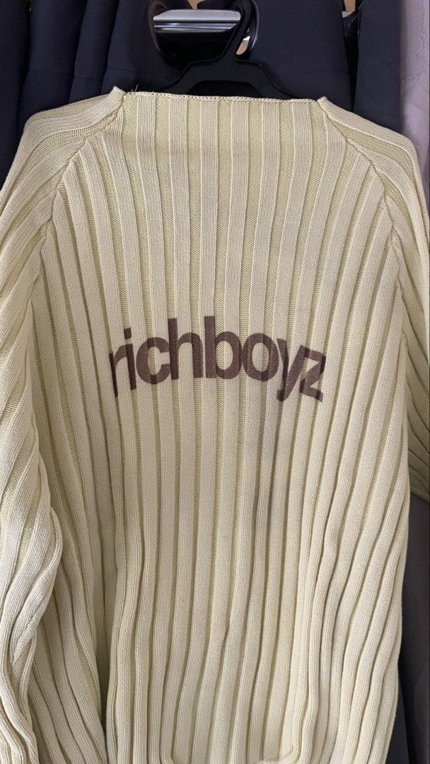 Richboyz Knitted Sweater (Category: Luxury Apparel) located in Makati City. Submitted by tonyalavaro (Listing ID 1469766313, Image 3). Description: Richboyz Knitted Sweater LARGE SIZE Slightly Negotiable.