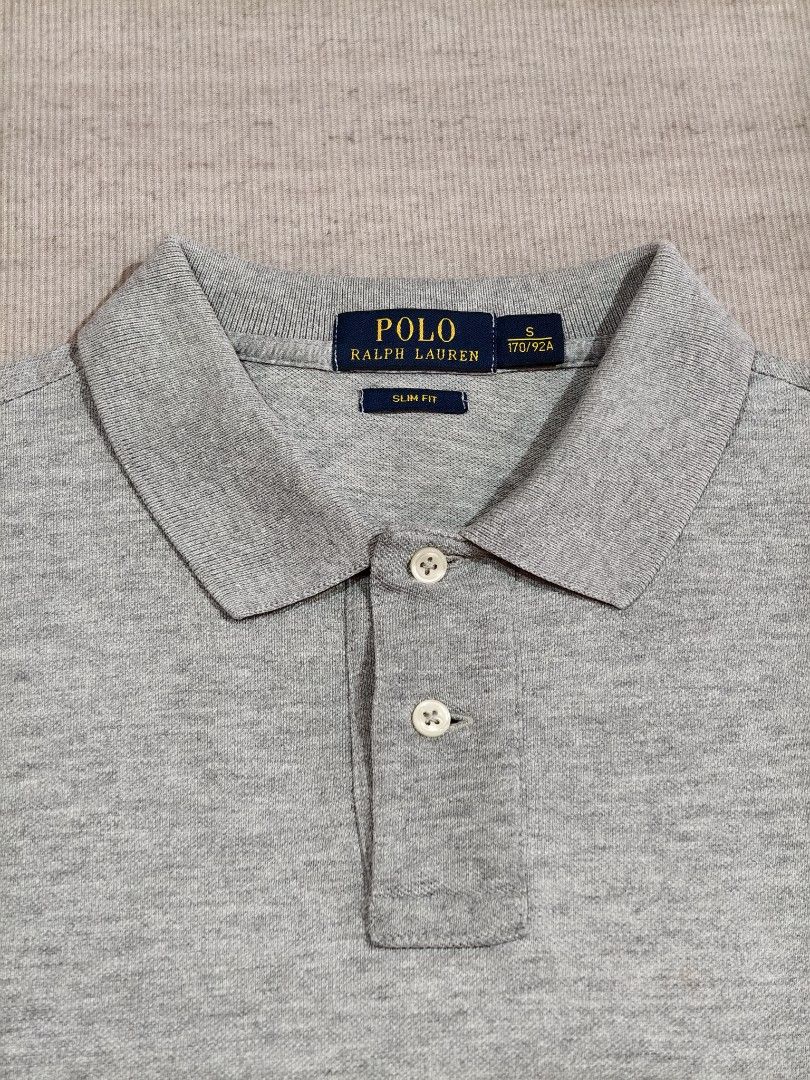 RL CLASSIC GRAY (Category: Tshirts & Polo Shirts ) located in Baliuag. Submitted by vk_thrift01 (Listing ID 1469912787, Image 3). Description: RL CLASSIC GRAY DIMENSION: 19 X 29 FRONT 30.5 BACK CONDI: EXCELLENT CONDITION COLOR RATE: 9.8/10 ISSUE: VERY MINIMAL SLITS PRICE: 750 NOTE: ‼️‼️‼️ 📌ALL ITEMS ARE THRIFTED NOT BRANDNEW SO KINDLY MANAGE YOUR EXPECTATIONS. 📌ALL ITEMS ARE NEEDS WASH 📌COLOR MAY SLIGHTLY DIFFER DUE TO LIGHTING CONDITION 📌NO 