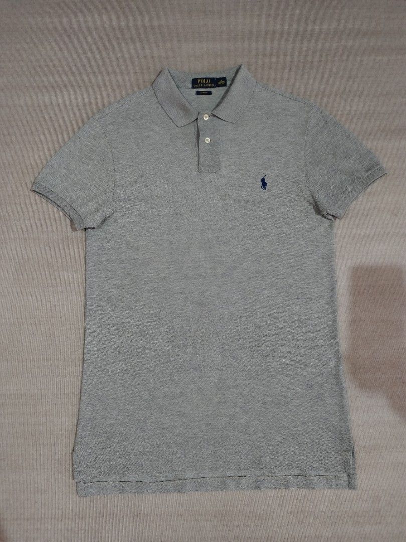 RL CLASSIC GRAY (Category: Tshirts & Polo Shirts ) located in Baliuag. Submitted by vk_thrift01 (Listing ID 1469912787, Image 1). Description: RL CLASSIC GRAY DIMENSION: 19 X 29 FRONT 30.5 BACK CONDI: EXCELLENT CONDITION COLOR RATE: 9.8/10 ISSUE: VERY MINIMAL SLITS PRICE: 750 NOTE: ‼️‼️‼️ 📌ALL ITEMS ARE THRIFTED NOT BRANDNEW SO KINDLY MANAGE YOUR EXPECTATIONS. 📌ALL ITEMS ARE NEEDS WASH 📌COLOR MAY SLIGHTLY DIFFER DUE TO LIGHTING CONDITION 📌NO 