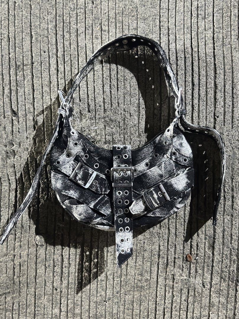 Rndm DESIGN shoulder bag (Category: Shoulder Bags) located in Dipolog. Submitted by dripdistric.co (Listing ID 1469908498, Image 2). Description: Free ship.