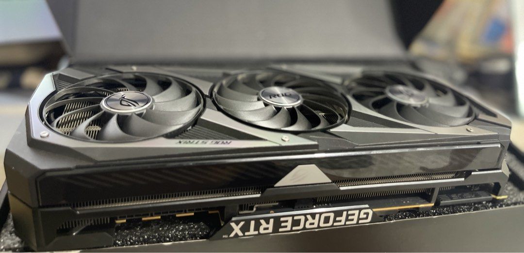 ROG STRIX 3090 (Category: Computer Parts) located in Manila. Submitted by zenocean_2897c1 (Listing ID 1469908648, Image 3). Description: .