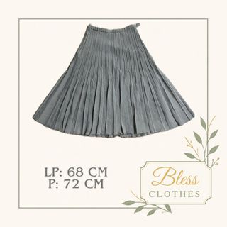 (Kategori: ) berada di . Dikirim oleh bless.clothes (ID iklan 1469932532, Gambar 1). Deskripsi: .