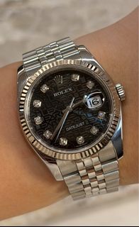 (Category: ) located in . Submitted by LuxPieces (Listing ID 1469920591, Image 1). Description: .