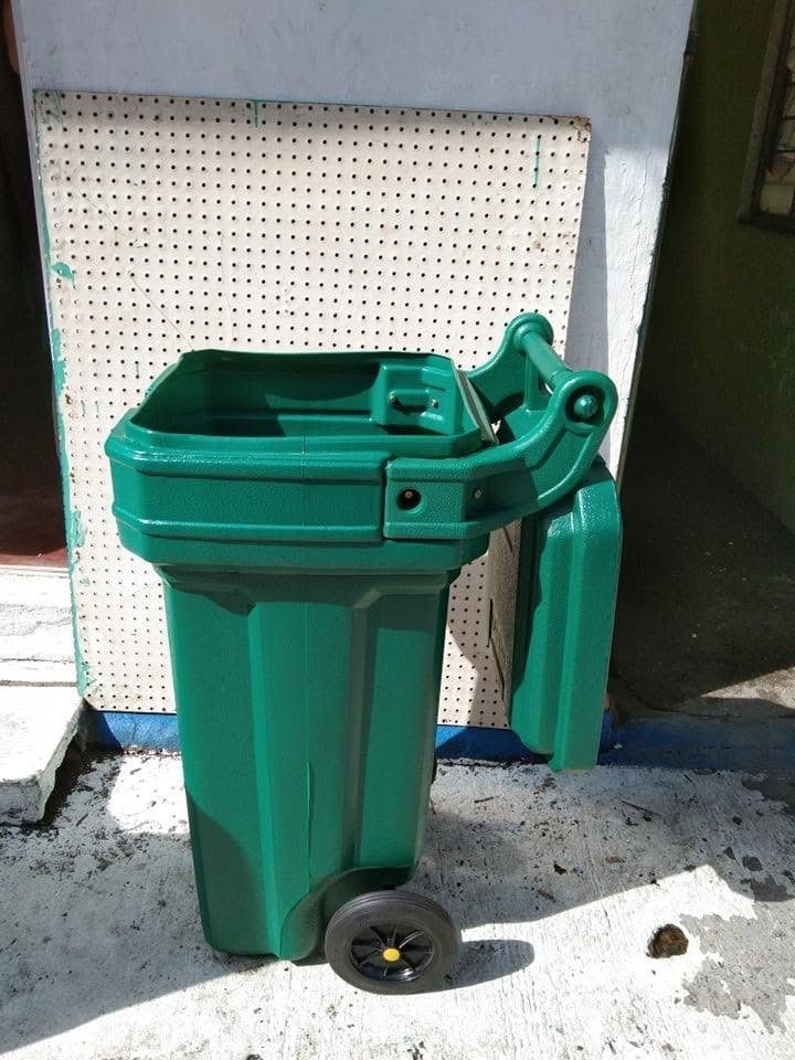 ROLLER KING TRASH BIN (Category: Waste Bins & Bags) located in Caloocan City. Submitted by epicdragon.cf8b55 (Listing ID 1469771267, Image 1). Description: ROLLER KING TRASH BIN BRAND: green care 150 liters - 46L x 46W x 100 JUST CALL US / Pm me for more info. -09971763227 LOOK FOR : ANGHIE Address: 634 JRA COMPOUND LUPANG PARI SAN MIGUEL PASIG CITY WEBSITE: http://jocelynesidera30.wibsite.com/joekelceetrading email: [hidden information].