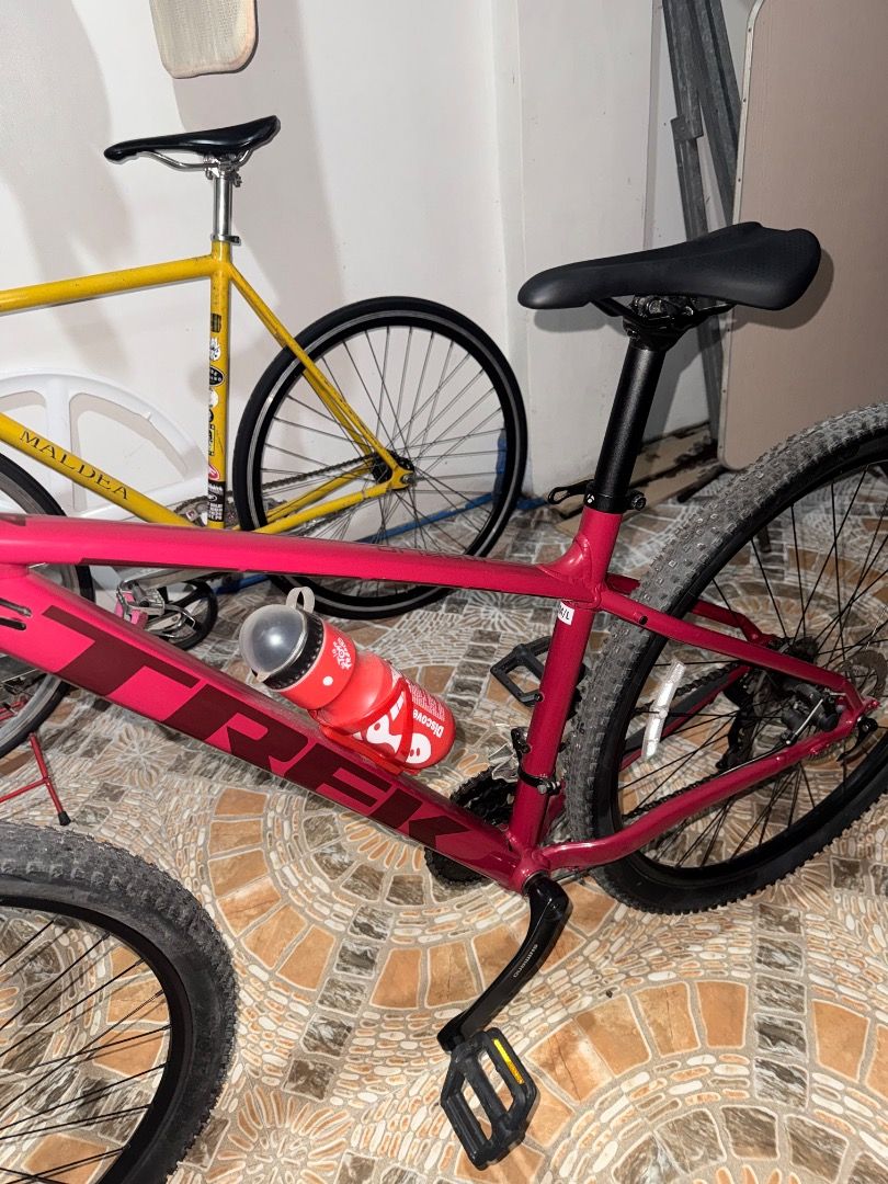Rush - Negotiable (Category: Bicycles) located in Pasig City. Submitted by carog20 (Listing ID 1469859734, Image 2). Description: Trek Marlin 5 (Gen 2) Radioactive Red M/L.