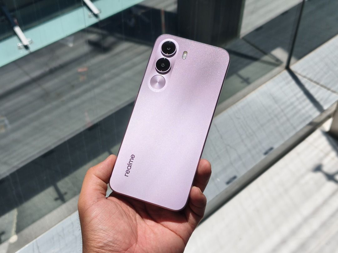 [RUSH] realme C100i (4/256, Purple) (Category: Realme) located in San Mateo. Submitted by ibinebenta (Listing ID 1469871736, Image 1). Description: BASA BAGO MAG INQUIRE xxxxxxxx realme C100i 4/256, Purple Condition: Lightly used, opened to test lang, then stuck na sa bahay. Good as new. Accessories intact and unused sa box. Case lang nagamit nang very light. If may scratches, very light and sa screen protector lang siya. No receipt. Ok po pang c