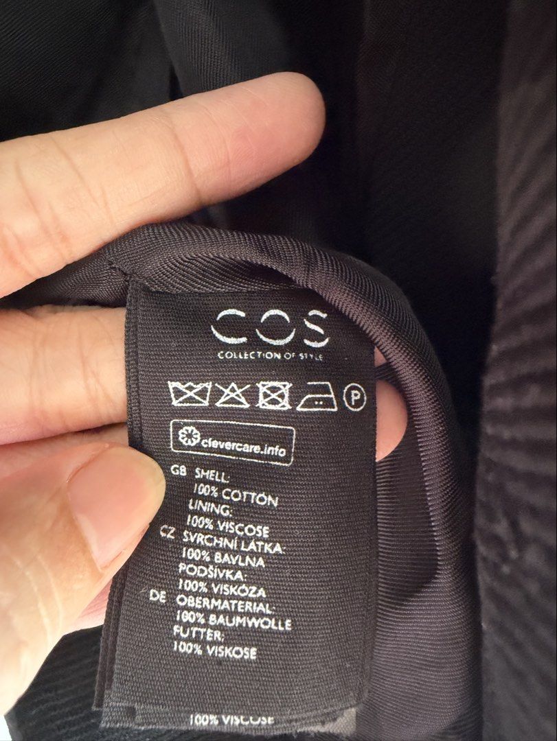 (S) COS single-breasted mid-length coat (Category: Coats, Jackets and Outerwear) located in Quezon City. Submitted by shopgood_mnl (Listing ID 1469839009, Image 3). Description: .