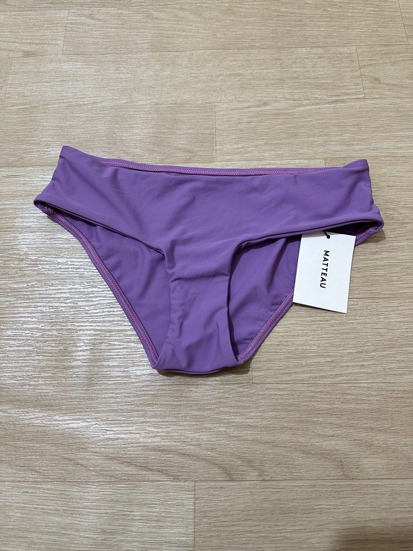(S) MATTEAU Bikini Bottom / Swim Bottom (Category: Bikinis & Swimsuits) located in Manila. Submitted by sunnyfloshop (Listing ID 1469918980, Image 2). Description: Brandnew 🍃Small.