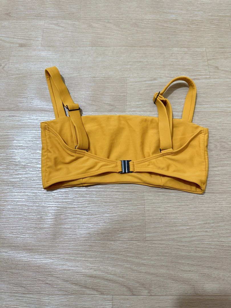 (S) MATTEAU Bikini Top / Swim Top (Category: Bikinis & Swimsuits) located in Manila. Submitted by sunnyfloshop (Listing ID 1469920622, Image 3). Description: Brandnew 🍃Small 🍃Adjustable straps.