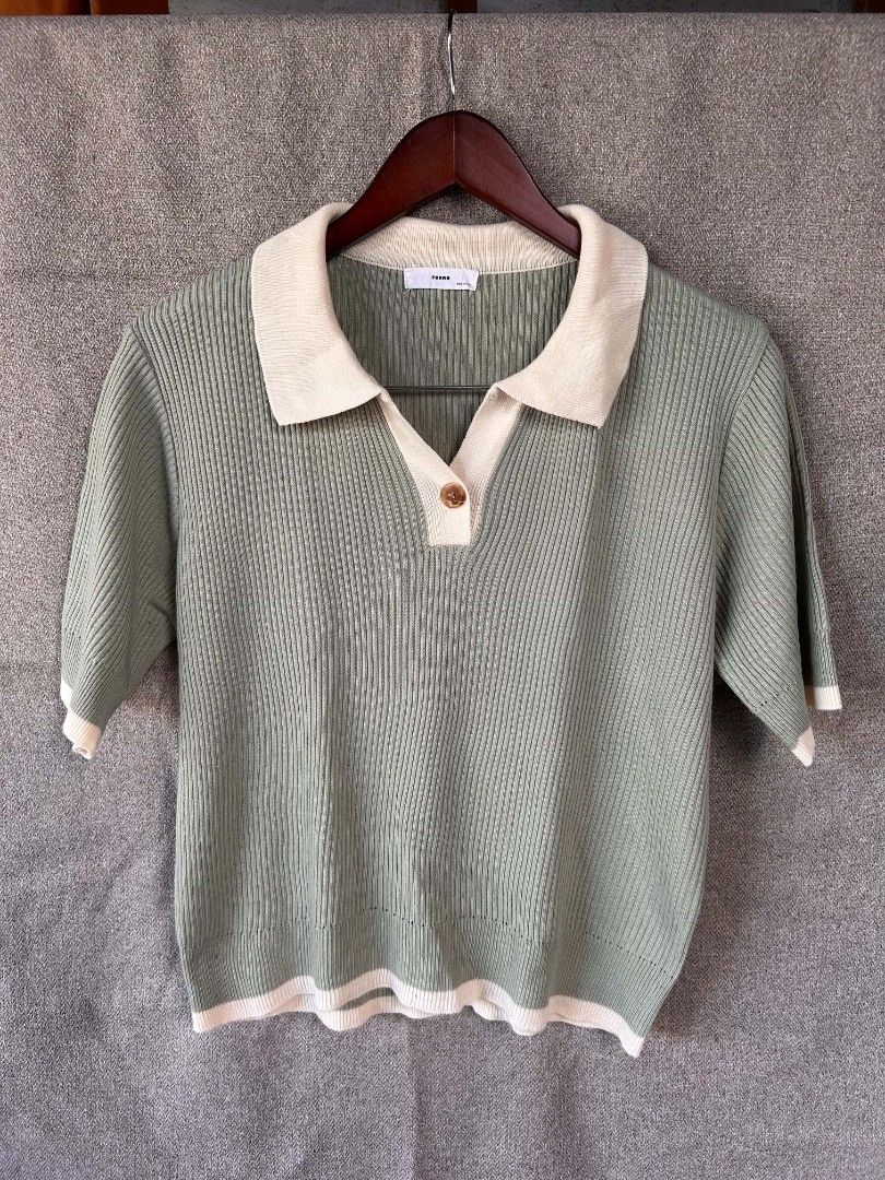 Sage knitted tops (Category: Others Tops) located in Alicia. Submitted by glambercena (Listing ID 1469822148, Image 3). Description: fits to Medium-large.