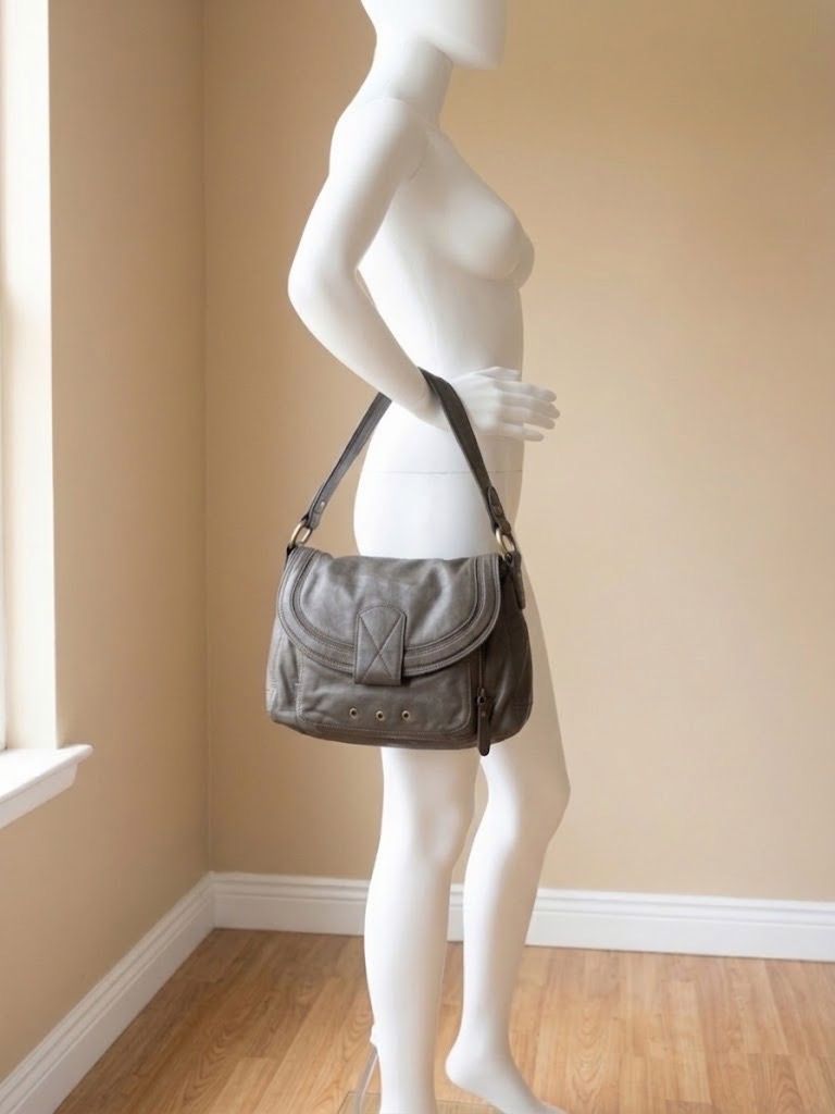 SALE! VERDE GRAY LEATHER BAG (Category: Shoulder Bags) located in Marikina City. Submitted by minimalistmanila (Listing ID 1469865123, Image 1). Description: Imported Verde gray leather bag. Medium size. Flap closure, safe for everyday use when commuting. Leopard print interior lining. With minimal water stain hence discounted. Great for everyday use. Order now! .