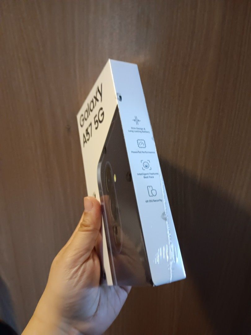 SAMSUNG A57 5G (Category: Samsung) located in Quezon City. Submitted by ViganCasaAbelIloco (Listing ID 1469772203, Image 2). Description: •Brandnew, sealed * 8 GB RAM + 256 GB storage * Color:Awesome Navy * BRAND NEW, sealed * Locked to SMART * RFS: not android user Note: Slightly negotiable.